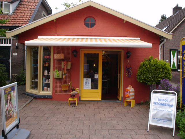 Closing Wereldwinkel in Leersum results in contribution for Women on Wings