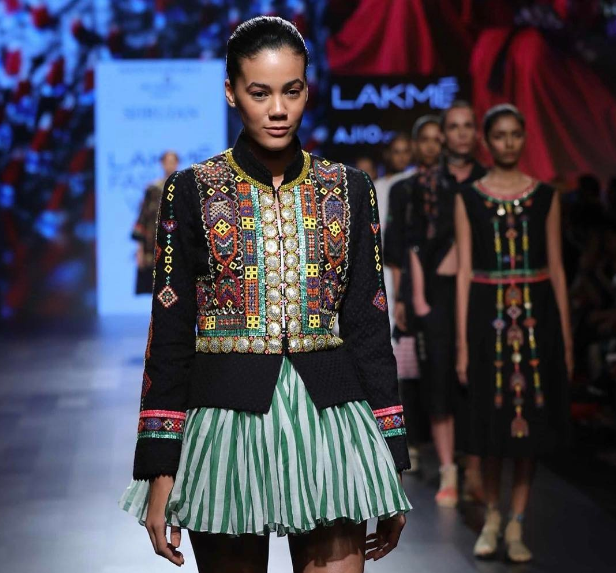 Spotlight on female artisans of Kutch at Lakme Fashion Week